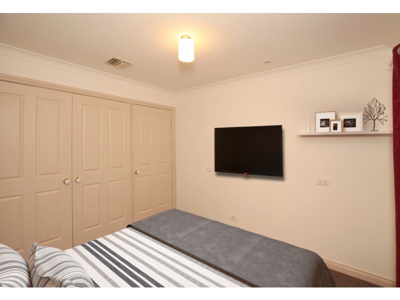 5 Derwent Ave, Tatton NSW 2650