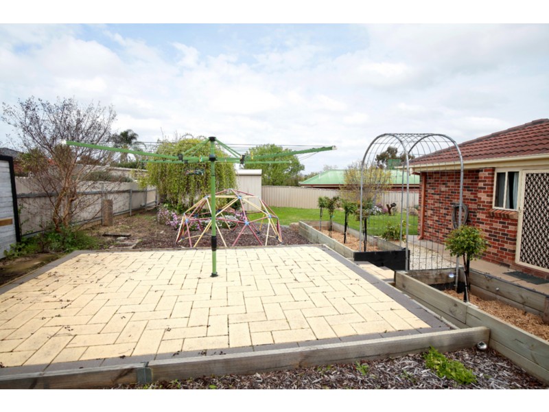 5 Derwent Ave, Tatton NSW 2650