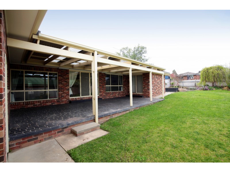 5 Derwent Ave, Tatton NSW 2650