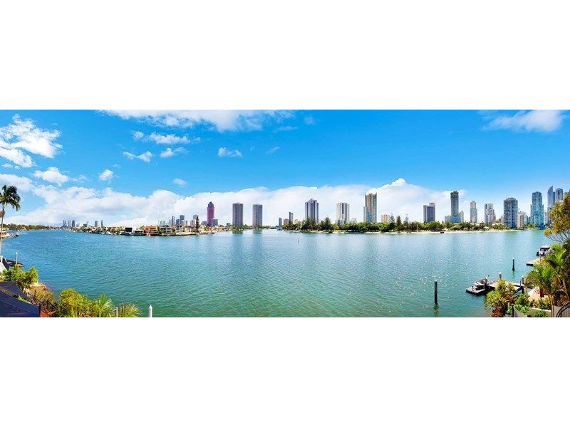 237 Stanhill Drive, Chevron Island QLD 4217