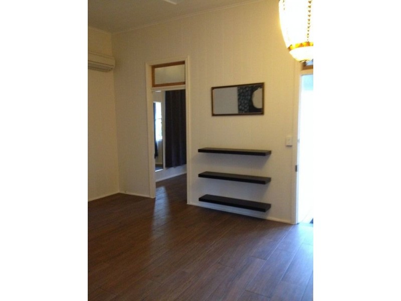 55 Salisbury Street, Woolloongabba QLD 4102