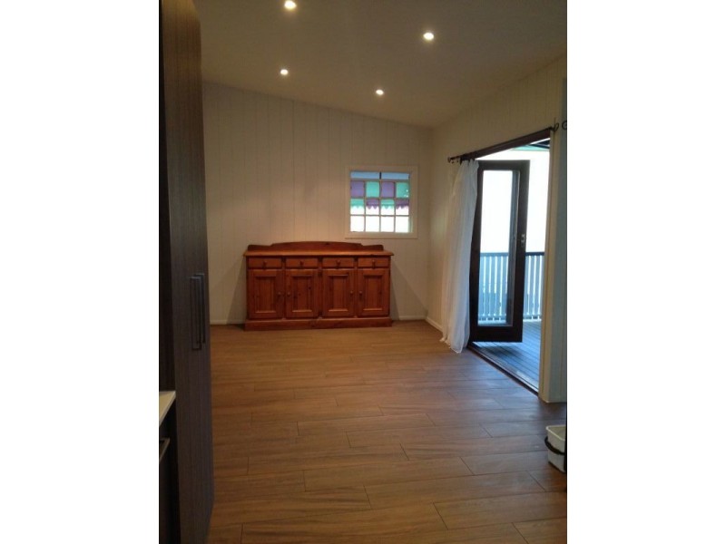 55 Salisbury Street, Woolloongabba QLD 4102