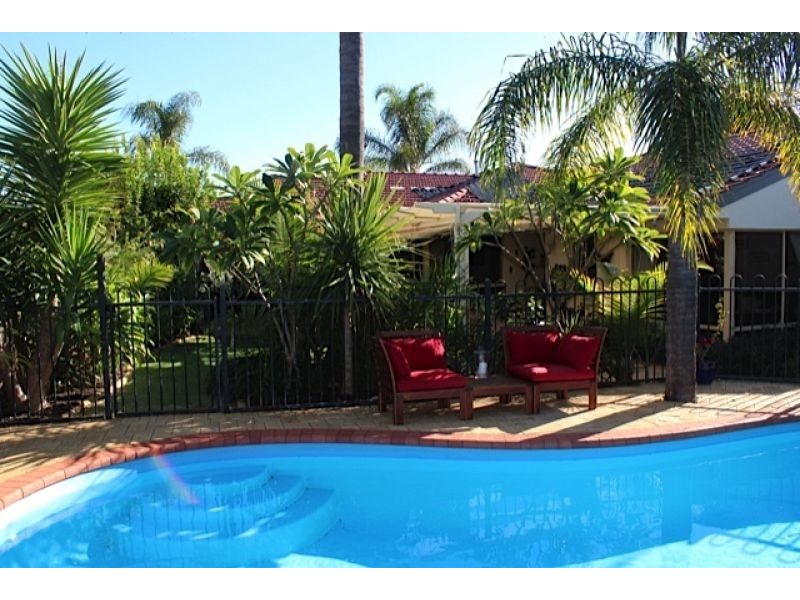 8 Inwood Place, Murdoch WA 6150