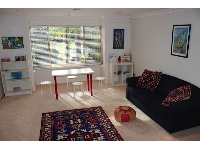 8 Inwood Place, Murdoch WA 6150