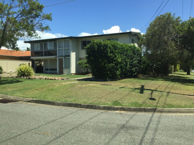 10 Amanda Steet, Scarborough QLD 4020