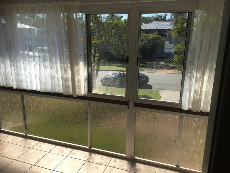 10 Amanda Steet, Scarborough QLD 4020