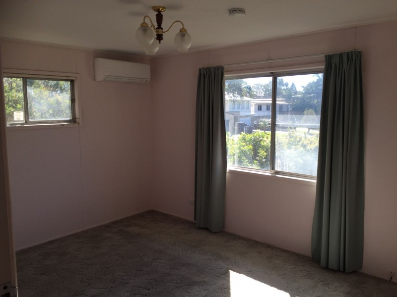 10 Amanda Steet, Scarborough QLD 4020