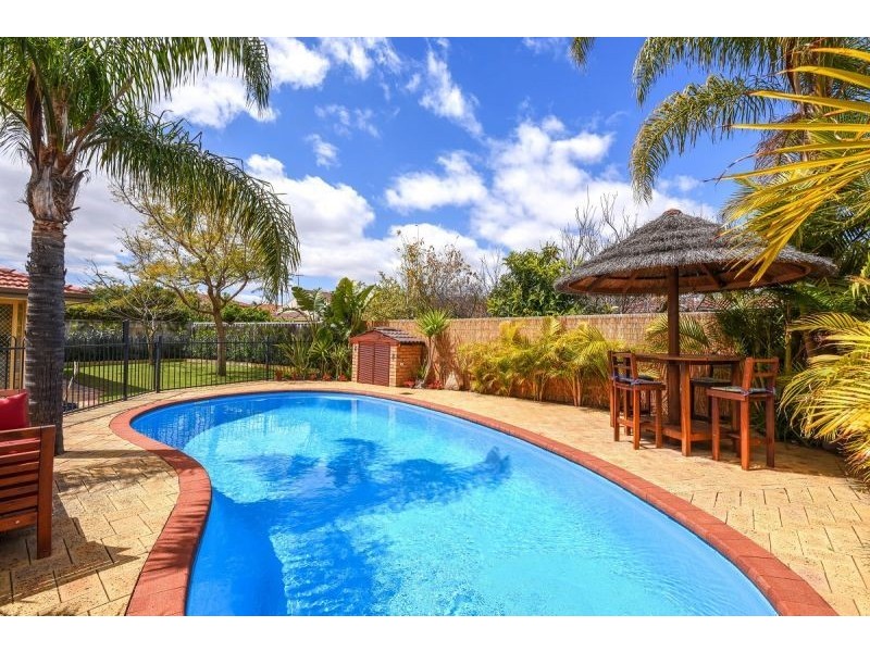 8 Inwood Pl, Murdoch WA 6150