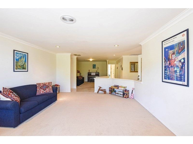 8 Inwood Pl, Murdoch WA 6150