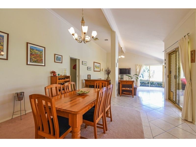 8 Inwood Pl, Murdoch WA 6150