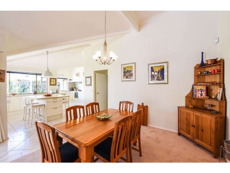 8 Inwood Pl, Murdoch WA 6150