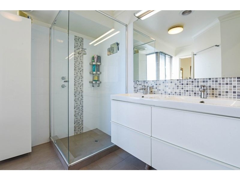 8 Inwood Pl, Murdoch WA 6150