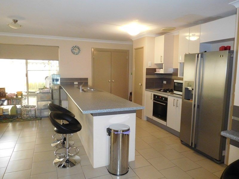 11 Belmont Close, Port Kennedy WA 6172