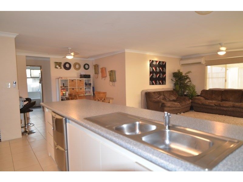 11 Belmont Close, Port Kennedy WA 6172