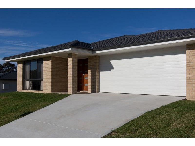 13 Meadows Close, Black Head NSW 2430