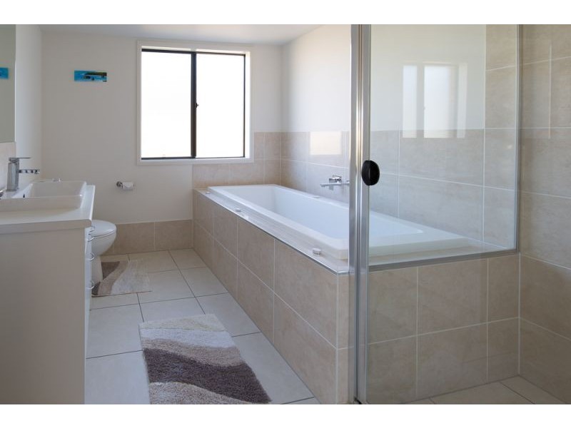 13 Meadows Close, Black Head NSW 2430