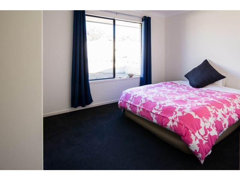 13 Meadows Close, Black Head NSW 2430