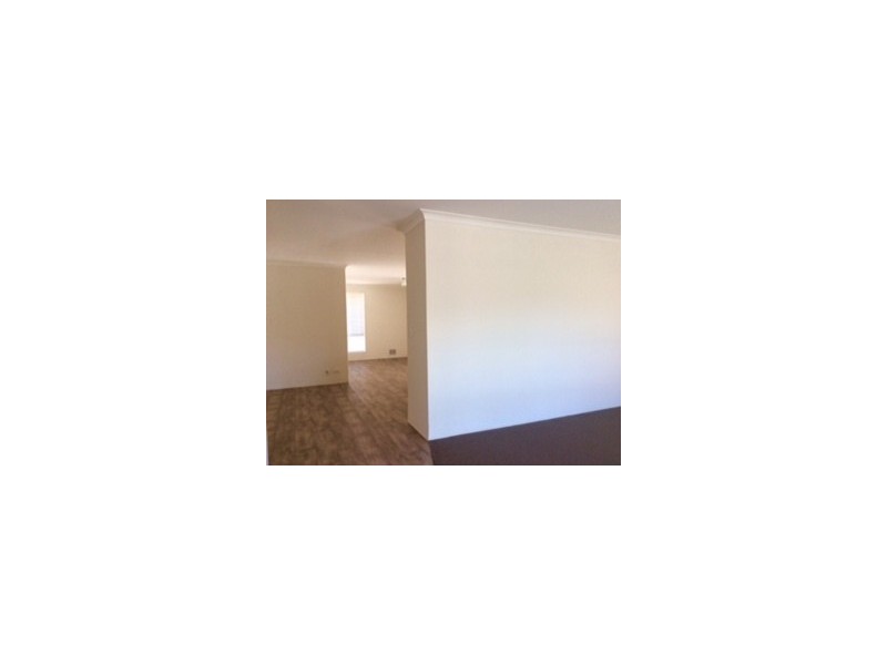 15 Templetonia Promenade, Halls Head WA 6210