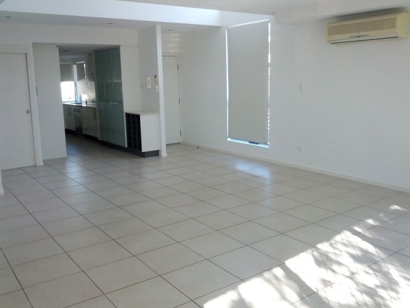 19/1 Boulton Drive, Nerang QLD 4211