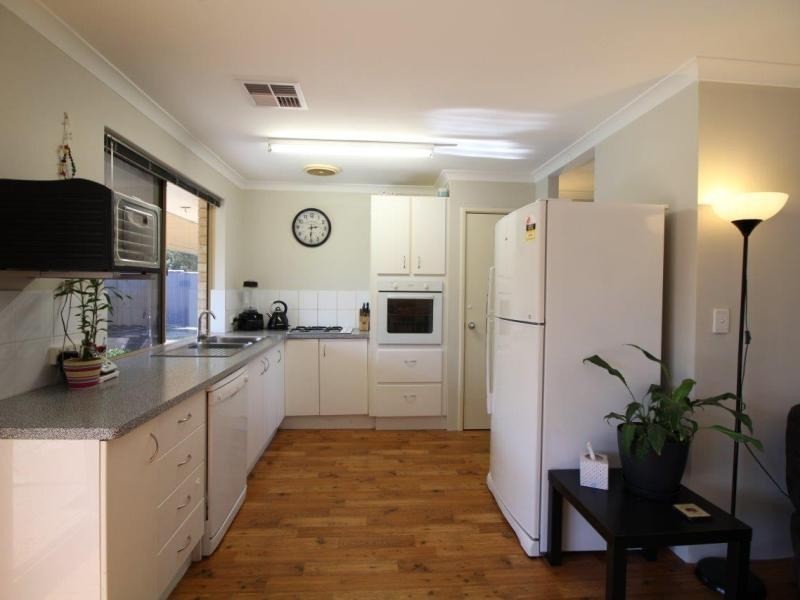 20  Malabor Mews, Halls Head WA 6210