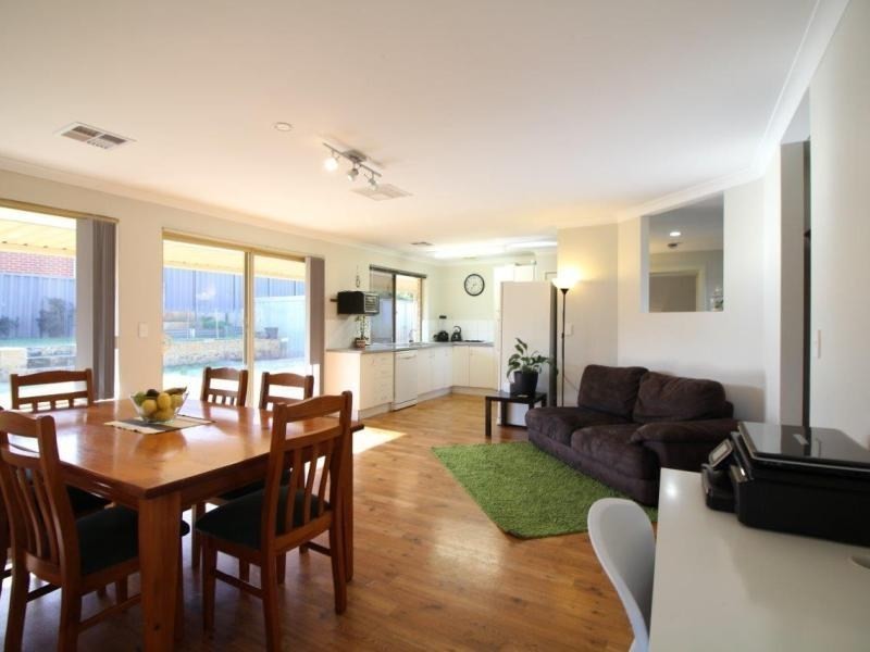 20  Malabor Mews, Halls Head WA 6210