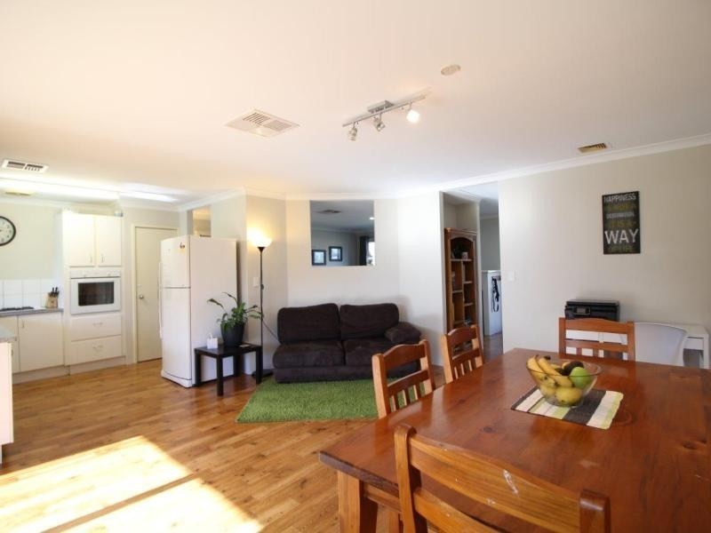 20  Malabor Mews, Halls Head WA 6210