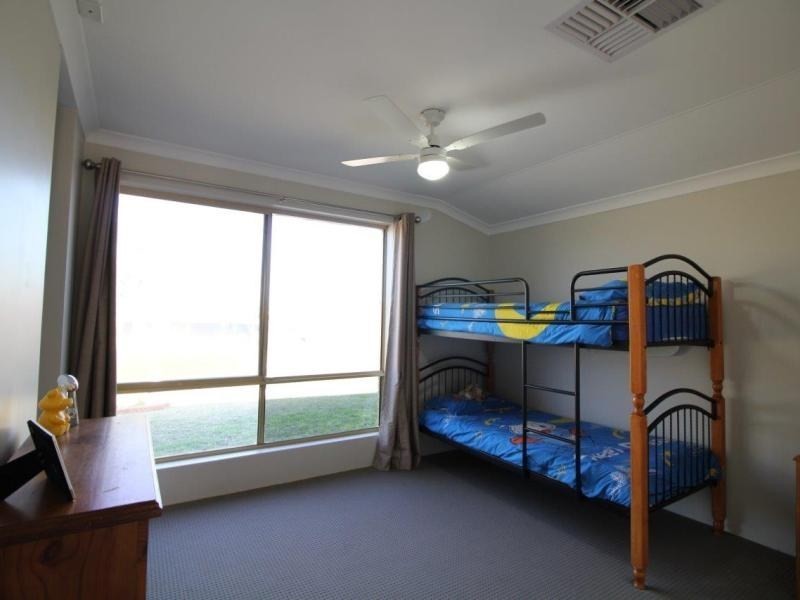 20  Malabor Mews, Halls Head WA 6210