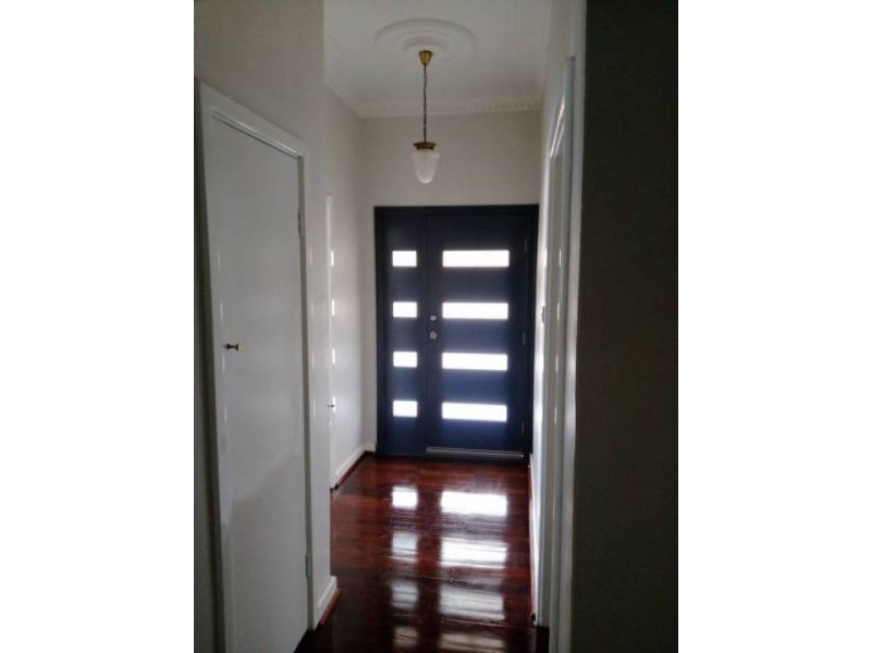 8 Drake Street, Bayswater WA 6053