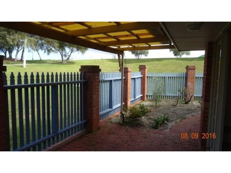 1B Newcomen Road, Stirling WA 6021