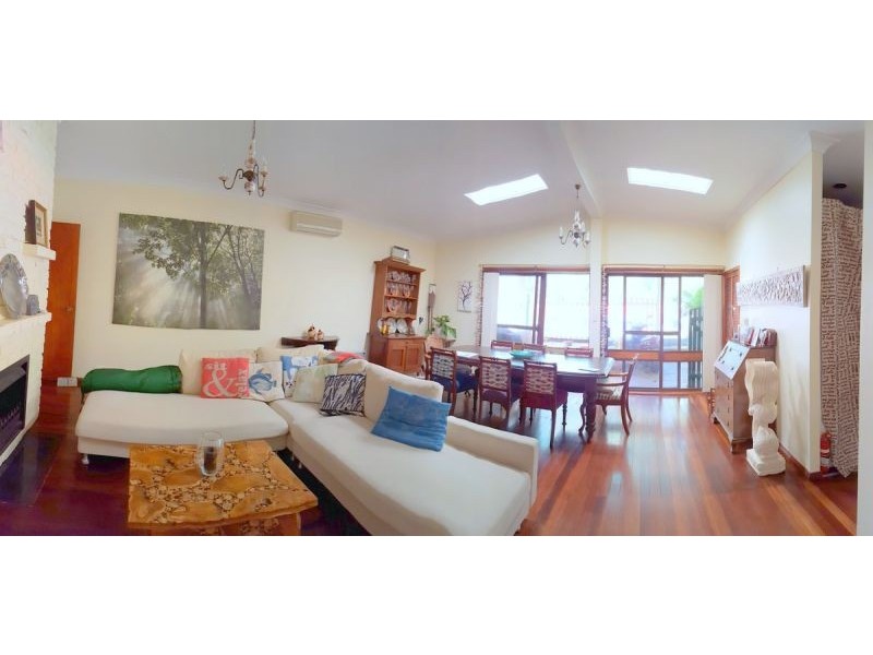 6 Greenwood Ave, Narraweena NSW 2099