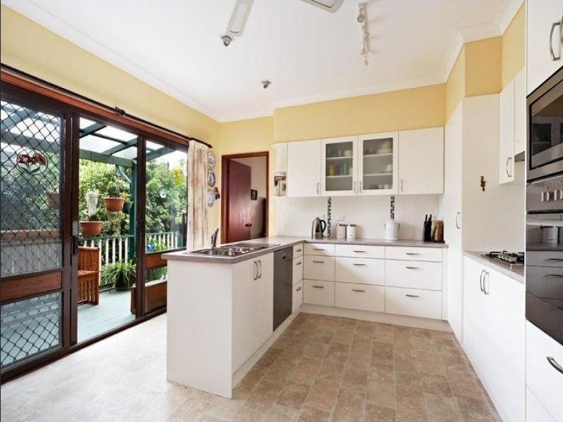 6 Greenwood Ave, Narraweena NSW 2099