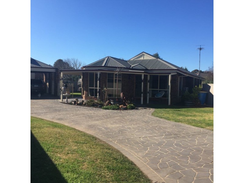 8 Fairway Close, Tatura VIC 3616