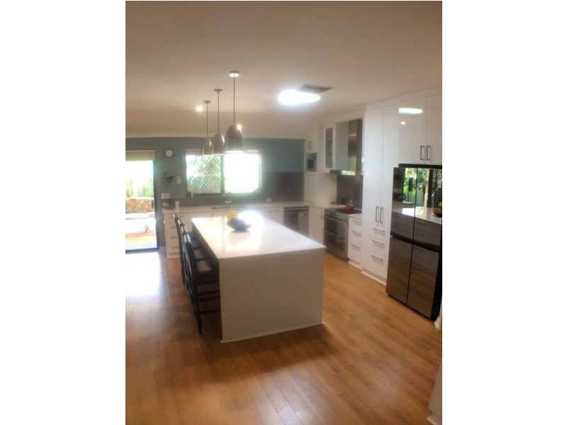 17 Woodcroft Place, Mount Richon WA 6112