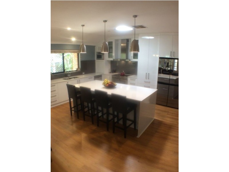 17 Woodcroft Place, Mount Richon WA 6112