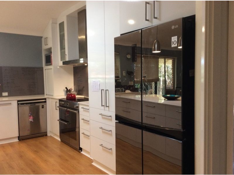 17 Woodcroft Place, Mount Richon WA 6112