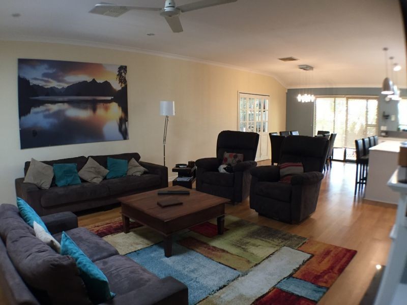 17 Woodcroft Place, Mount Richon WA 6112