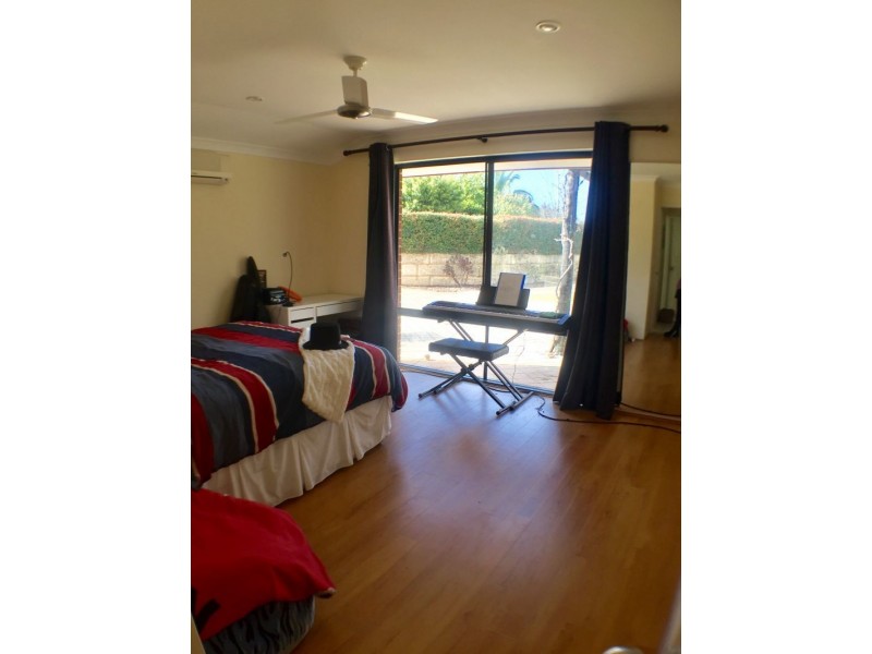 17 Woodcroft Place, Mount Richon WA 6112