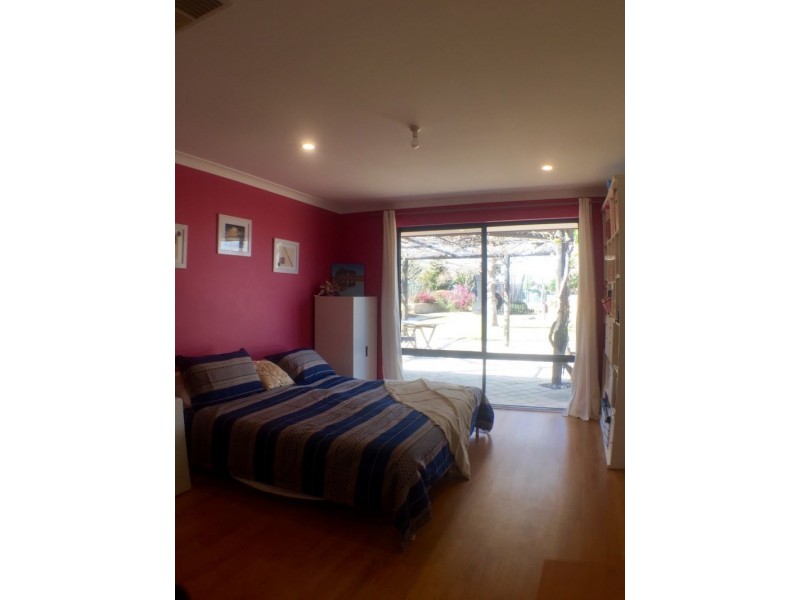 17 Woodcroft Place, Mount Richon WA 6112