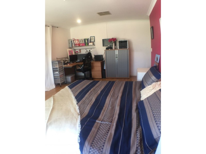 17 Woodcroft Place, Mount Richon WA 6112