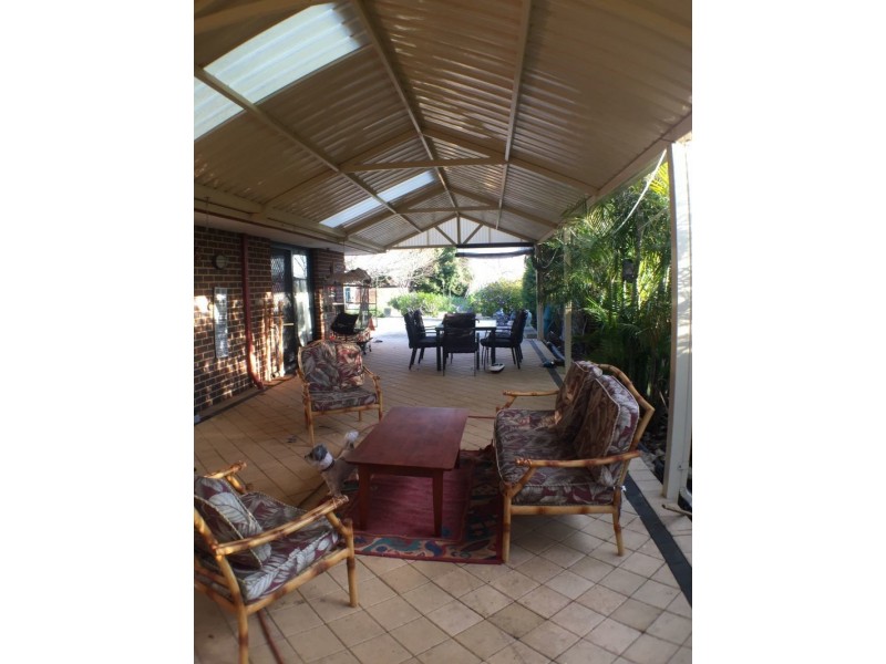 17 Woodcroft Place, Mount Richon WA 6112