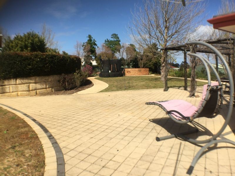 17 Woodcroft Place, Mount Richon WA 6112