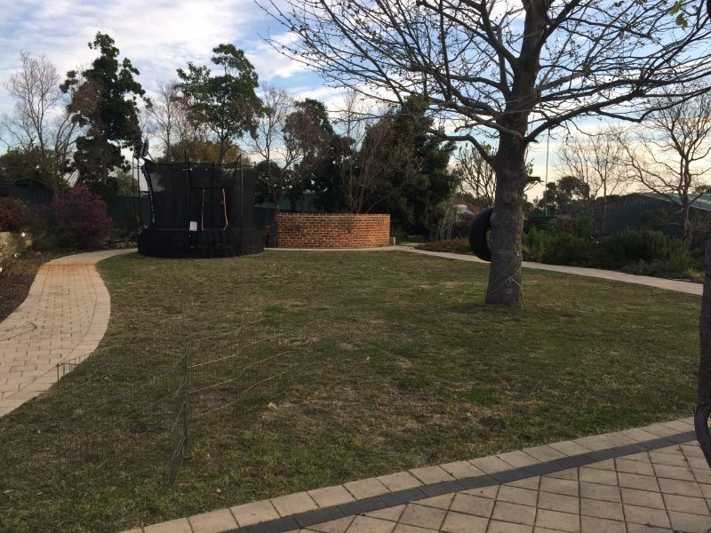 17 Woodcroft Place, Mount Richon WA 6112