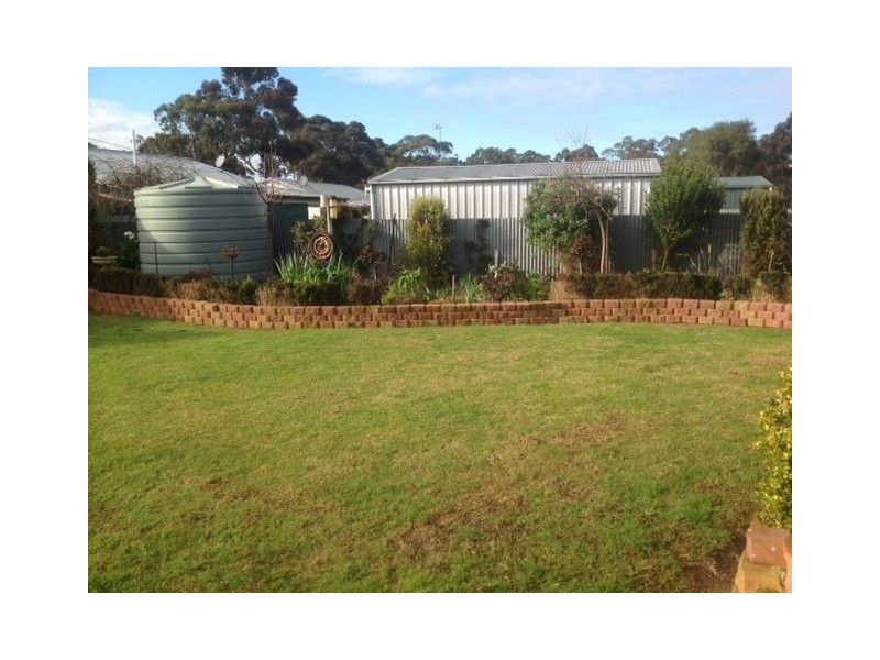 11 Watson Avenue, Lucindale SA 5272