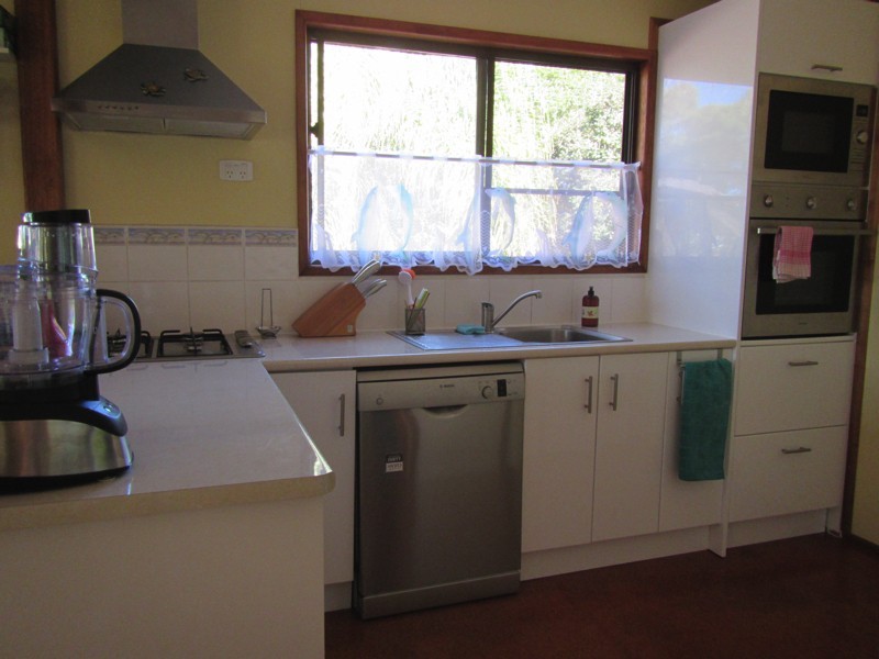 4 Kindt St, Moore Park Beach QLD 4670