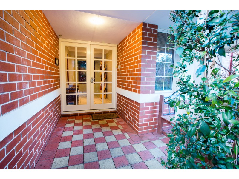 14 Bone Street, St James WA 6102
