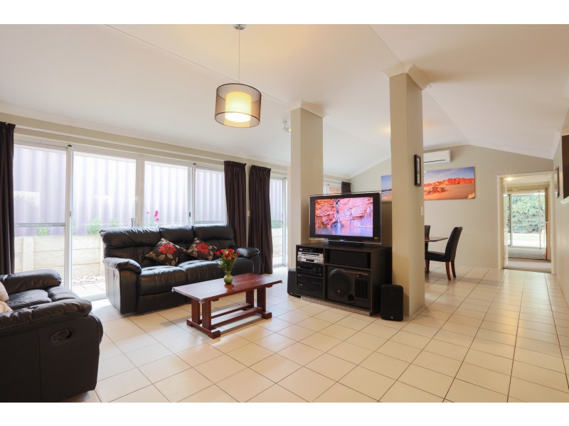 14 Bone Street, St James WA 6102
