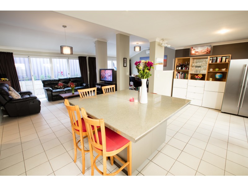 14 Bone Street, St James WA 6102