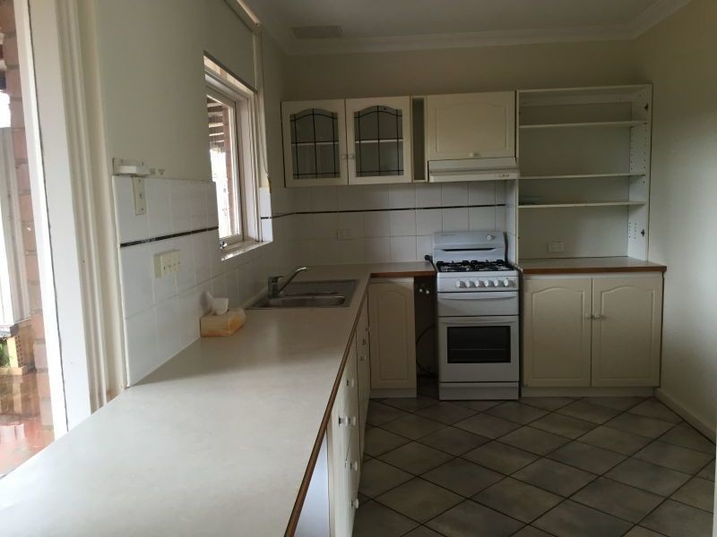 41 Lantana Way, Camillo WA 6111