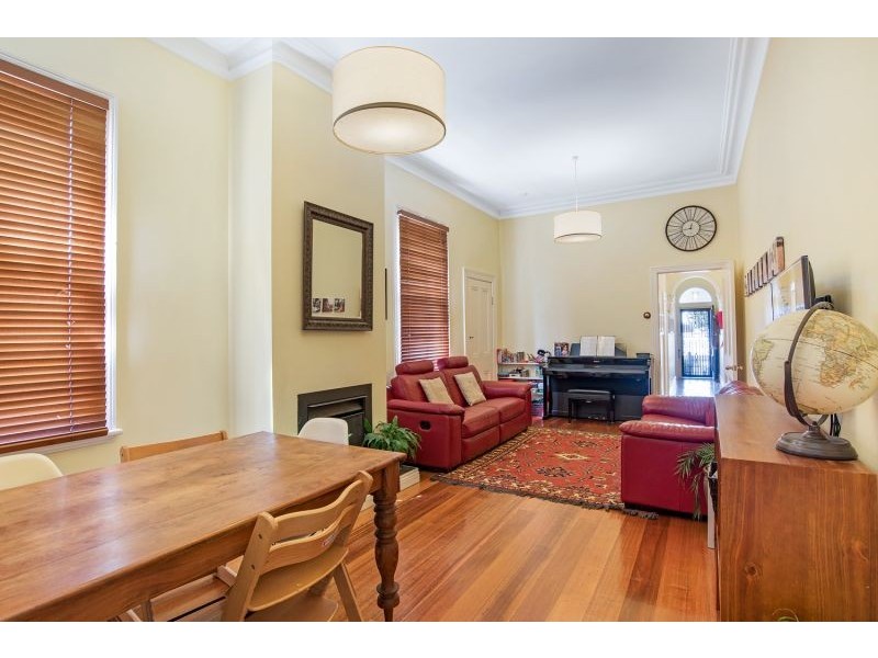 16 Tennyson St, Kensington VIC 3031