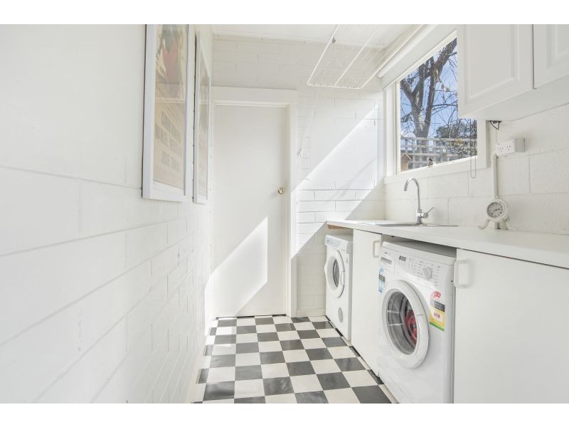 16 Tennyson St, Kensington VIC 3031